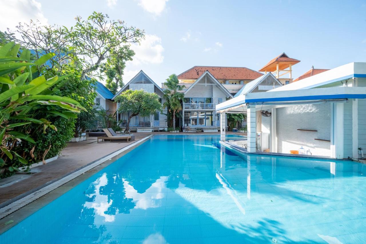 Seminyak Beach Hut Aparthotel Ngoại thất bức ảnh