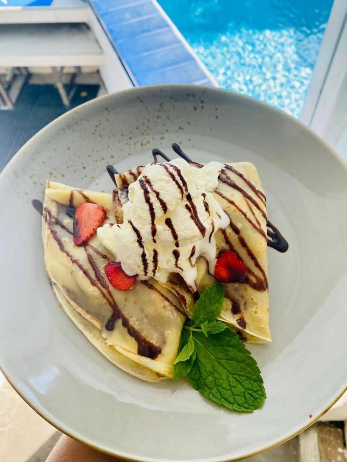 Seminyak Beach Hut Aparthotel Ngoại thất bức ảnh